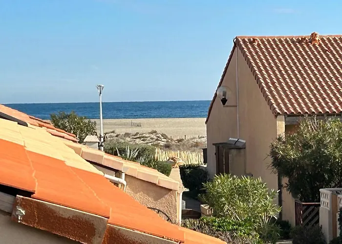 Maisonnette Bord De Plage